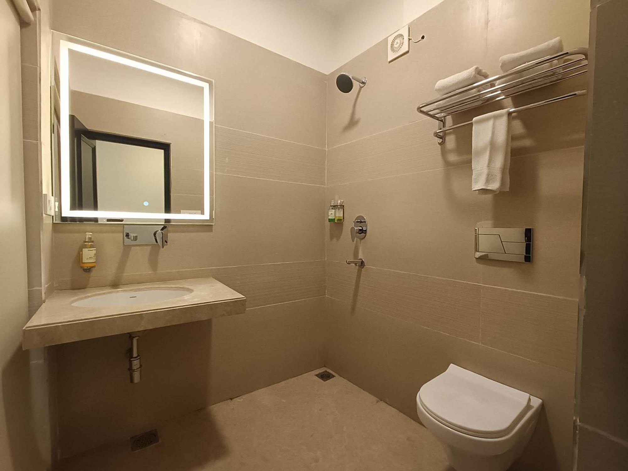 Hotel Green Castle Нью-Дели Экстерьер фото